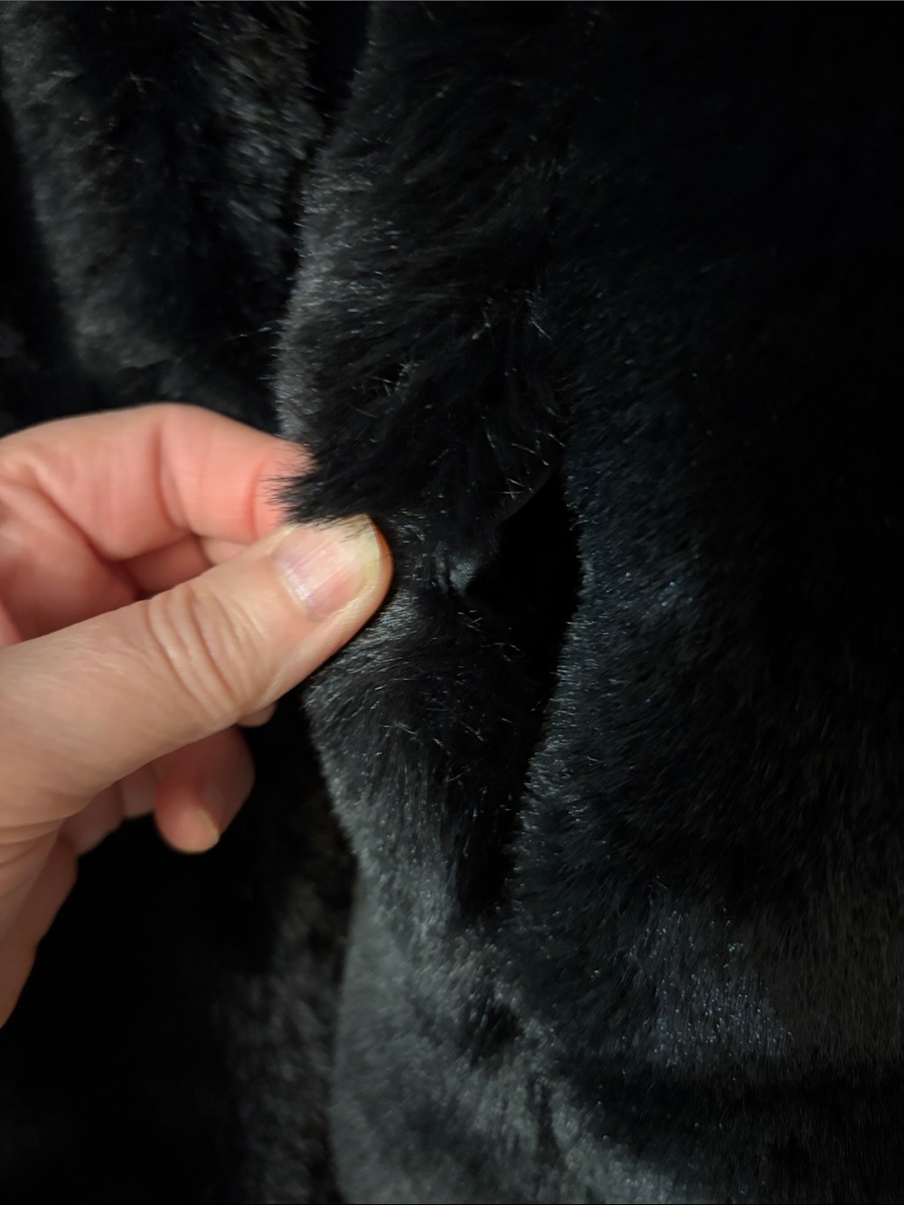 T Tahari Plush Faux Fur Coat-Black size M front pockets, 3 eye hooks and collar - Picture 2 of 9